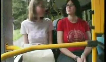 Brunette lesbiennes likken en masturberen met speelgoed. muy zorras hd gratis
