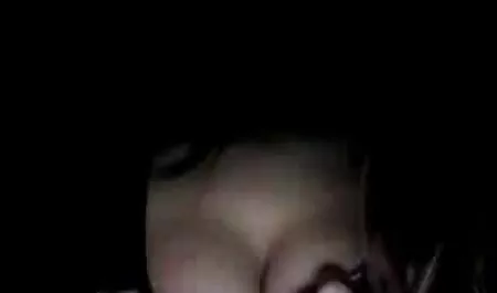 Koty is voorzichtig met haar filmeporn haak.