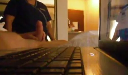 Lida springt en filmulete pornoxxx schudt haar kont.