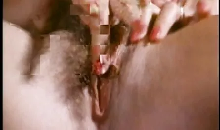 Na een download porno hd gratis driehoekige driehoek en op zijn plaats komen, spuug het op de vloer.